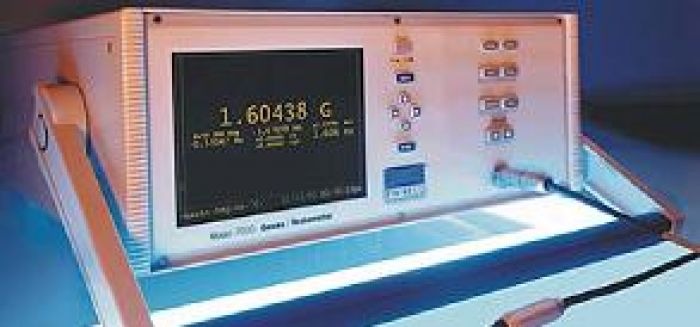 Gauss / Tesla meter 7010 serie